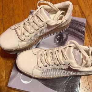 Jennifer Lopez Laurn Platform Sneaker Woman’s 9
